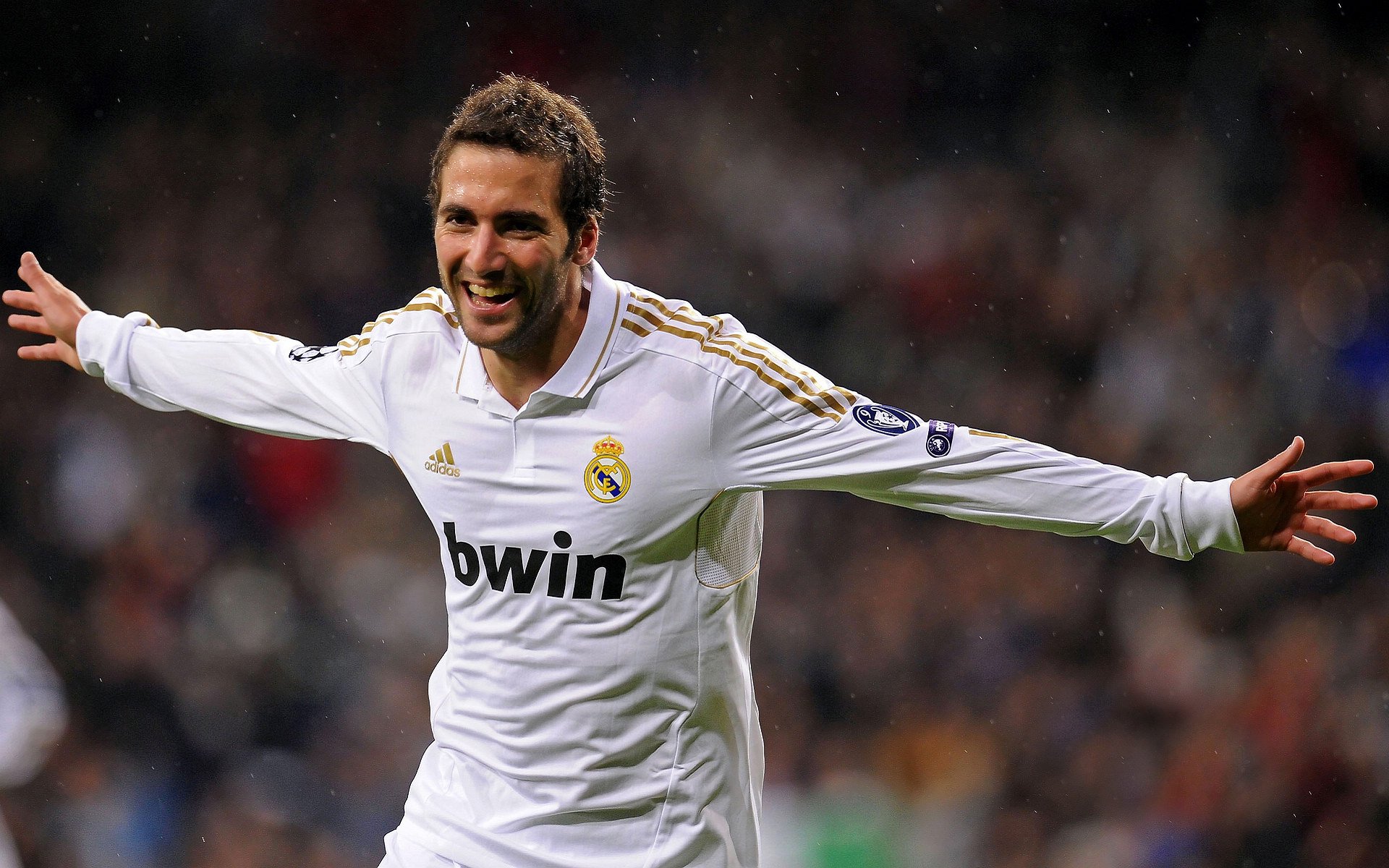 开云网址-西汉姆联引援策略升级，追求更高排名，西汉姆联怎么样